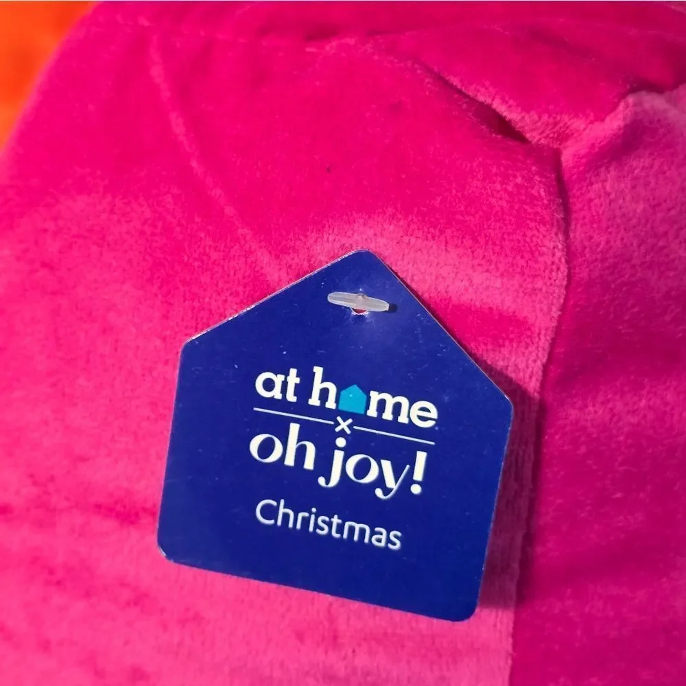 Nwt Deluxe Christmas Gift Shaped Pink Throw Pillow, 10